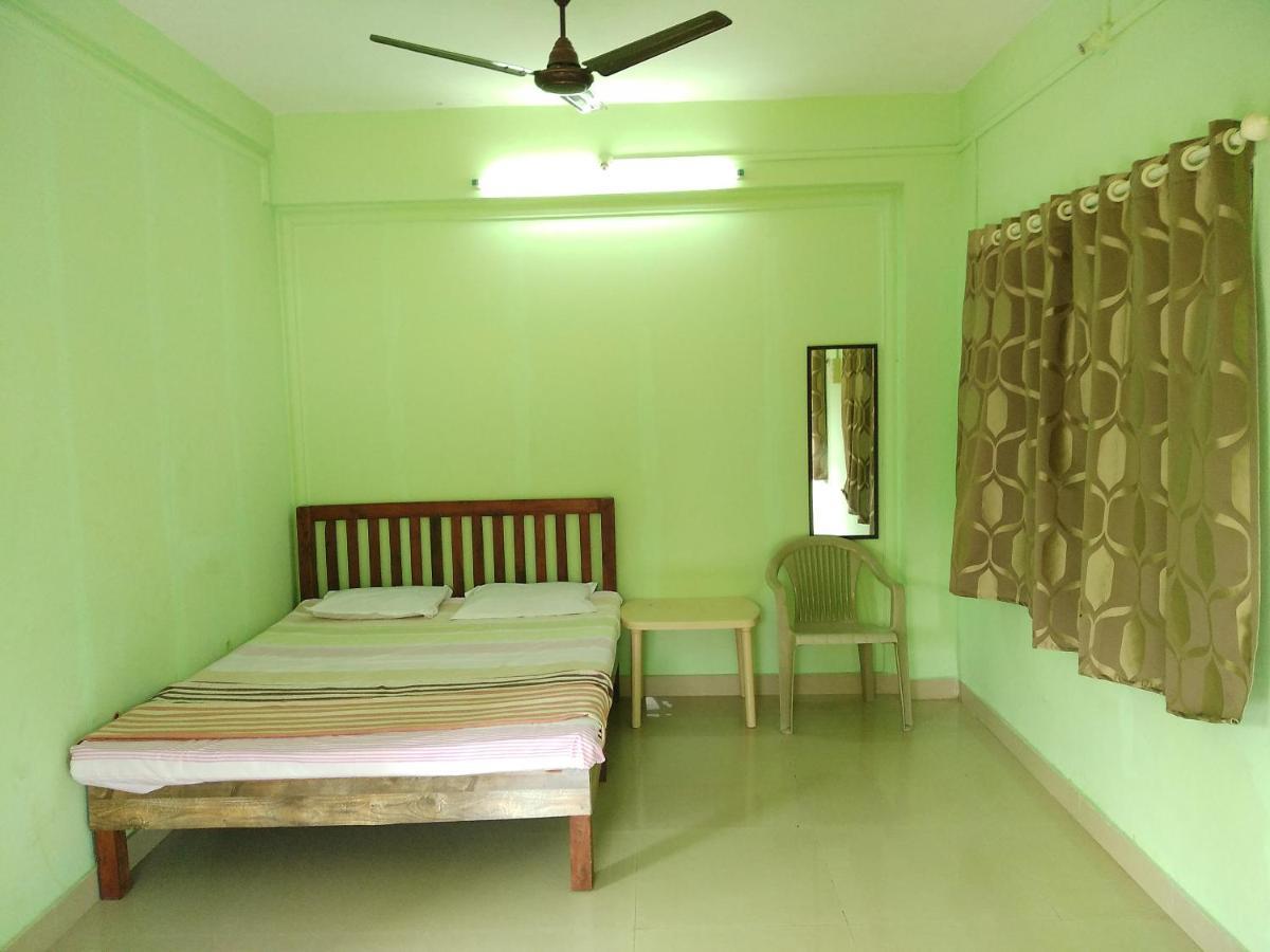 Dlite Beach Grove Cottages Alibag Room photo